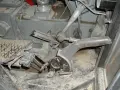 Mechanizm hamulca ręcznego w Ursusie C-330. Pokazuje, jak przerobić ręczny w C330, by był bardziej efektywny.